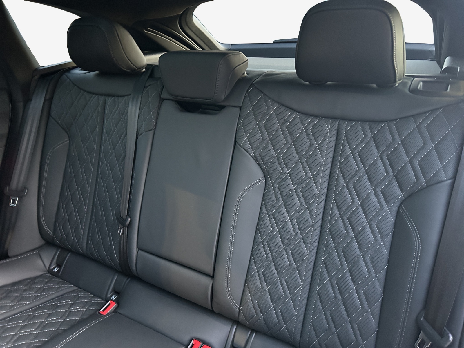 AUDI A5 Avant TFSI quattro 150 kW S tronic-image-8