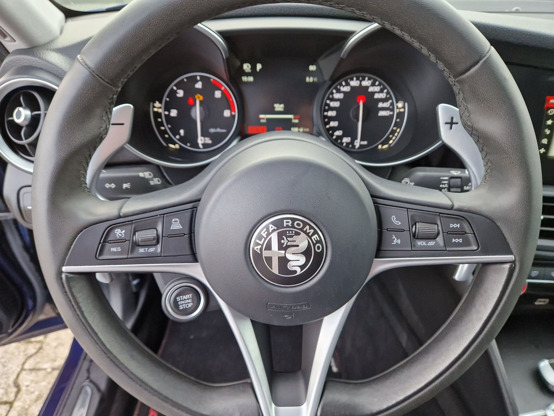ALFA ROMEO Giulia 2.2 JTDM Super-image-8