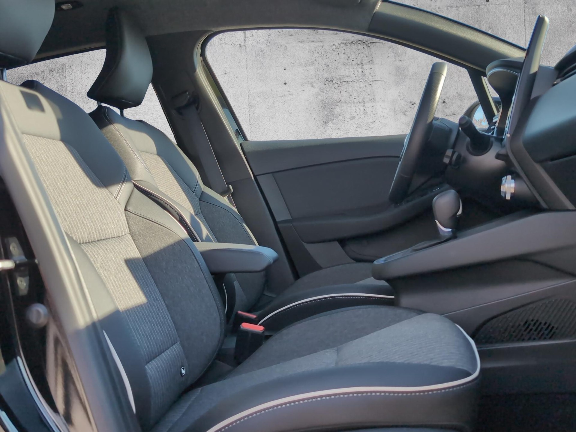 MITSUBISHI Colt 1.6 HEV Instyle Edition MY25-image-11