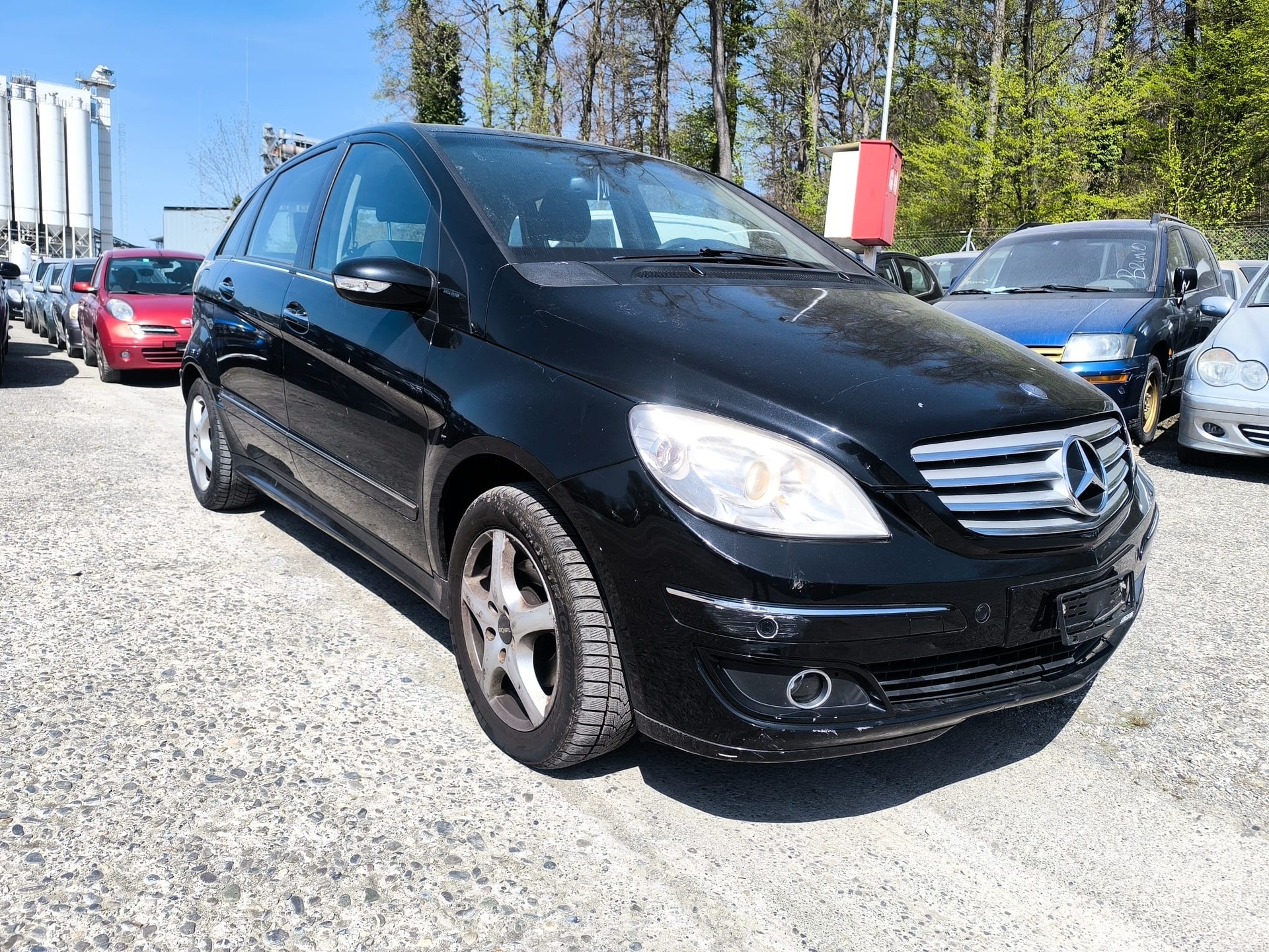 MERCEDES-BENZ B 200-image-1