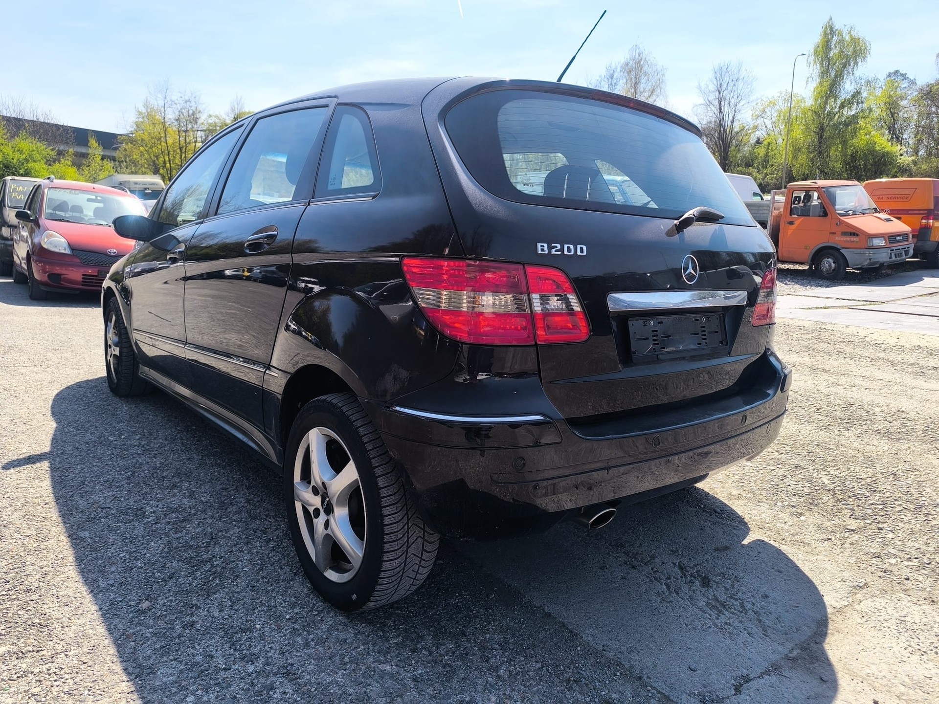 MERCEDES-BENZ B 200-image-3