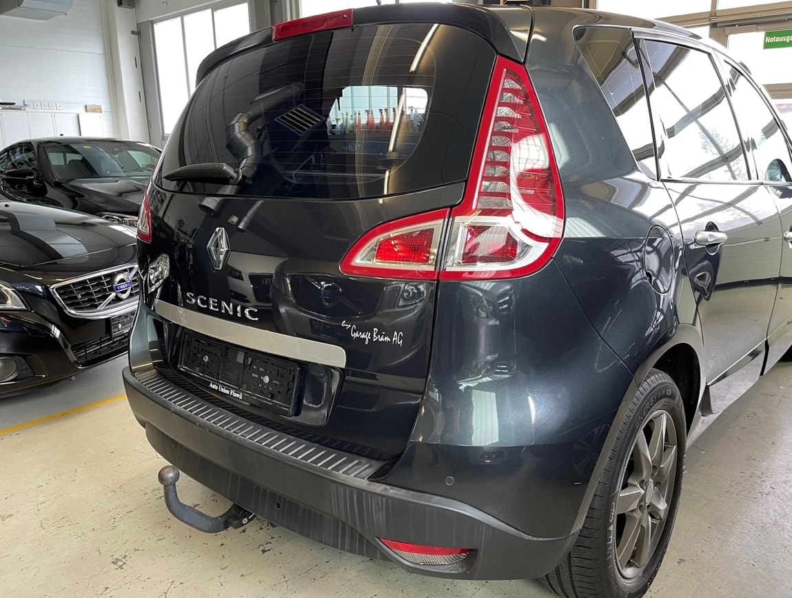 RENAULT Scénic 2.0 16V Bose X-Tronic CVT-image-2