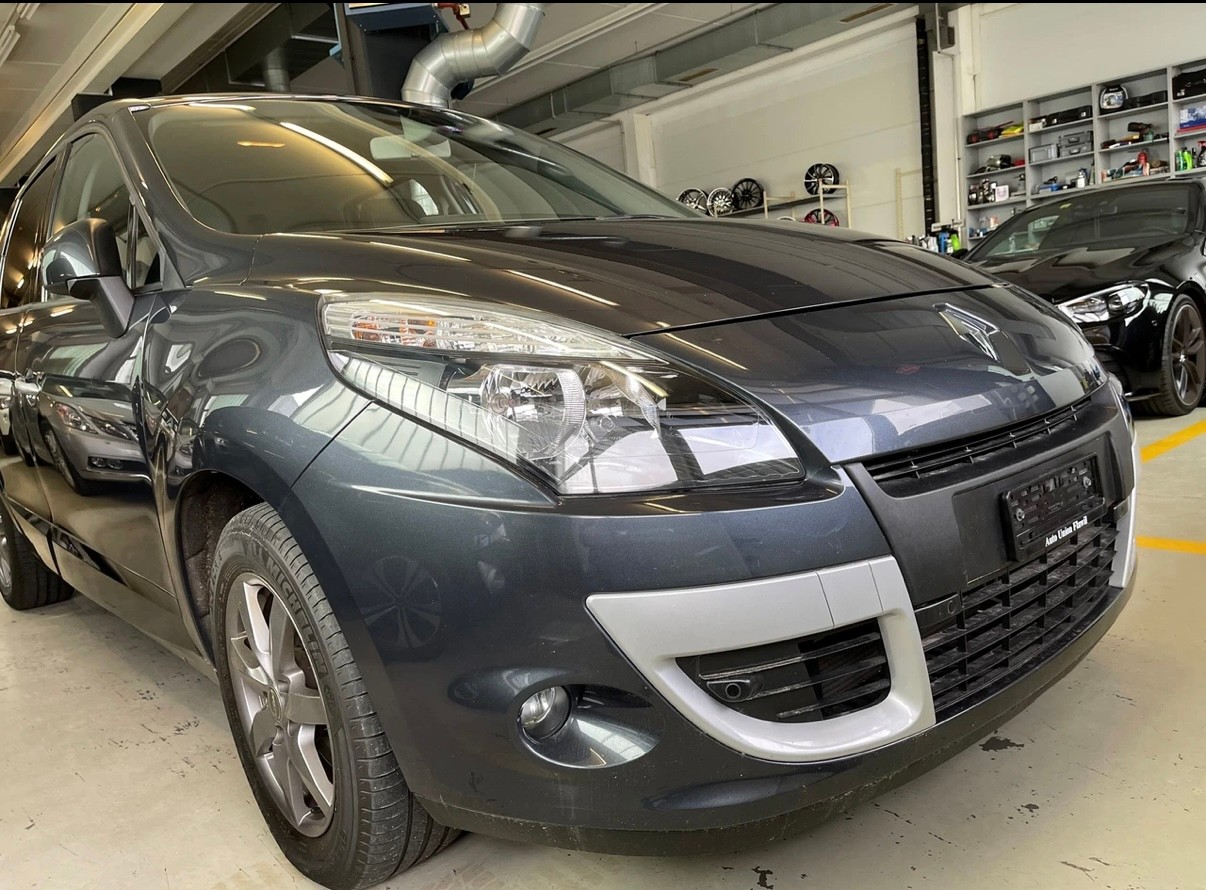 RENAULT Scénic 2.0 16V Bose X-Tronic CVT-image-0