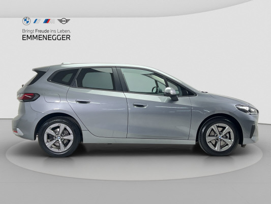 BMW 218i Active Tourer-image-5