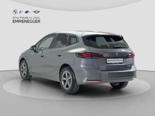 BMW 218i Active Tourer-image-2