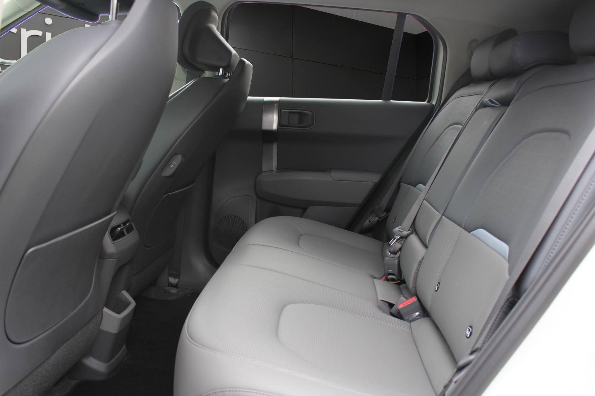 KIA EV3 81 kWh Earth+-image-8
