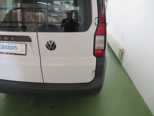 VW Caddy Cargo 2.0TDI Entry-image-4