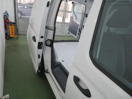VW Caddy Cargo 2.0TDI Entry-image-6