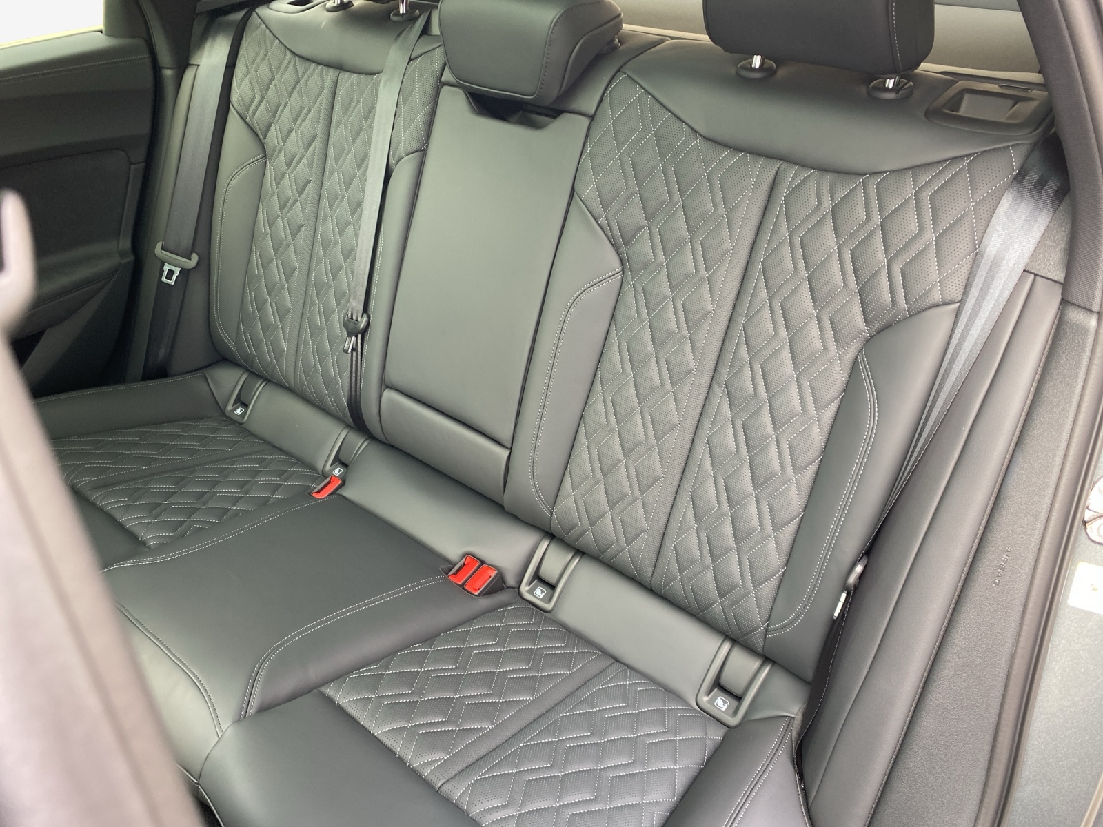 AUDI S5 Avant TFSI quattro S tronic-image-11