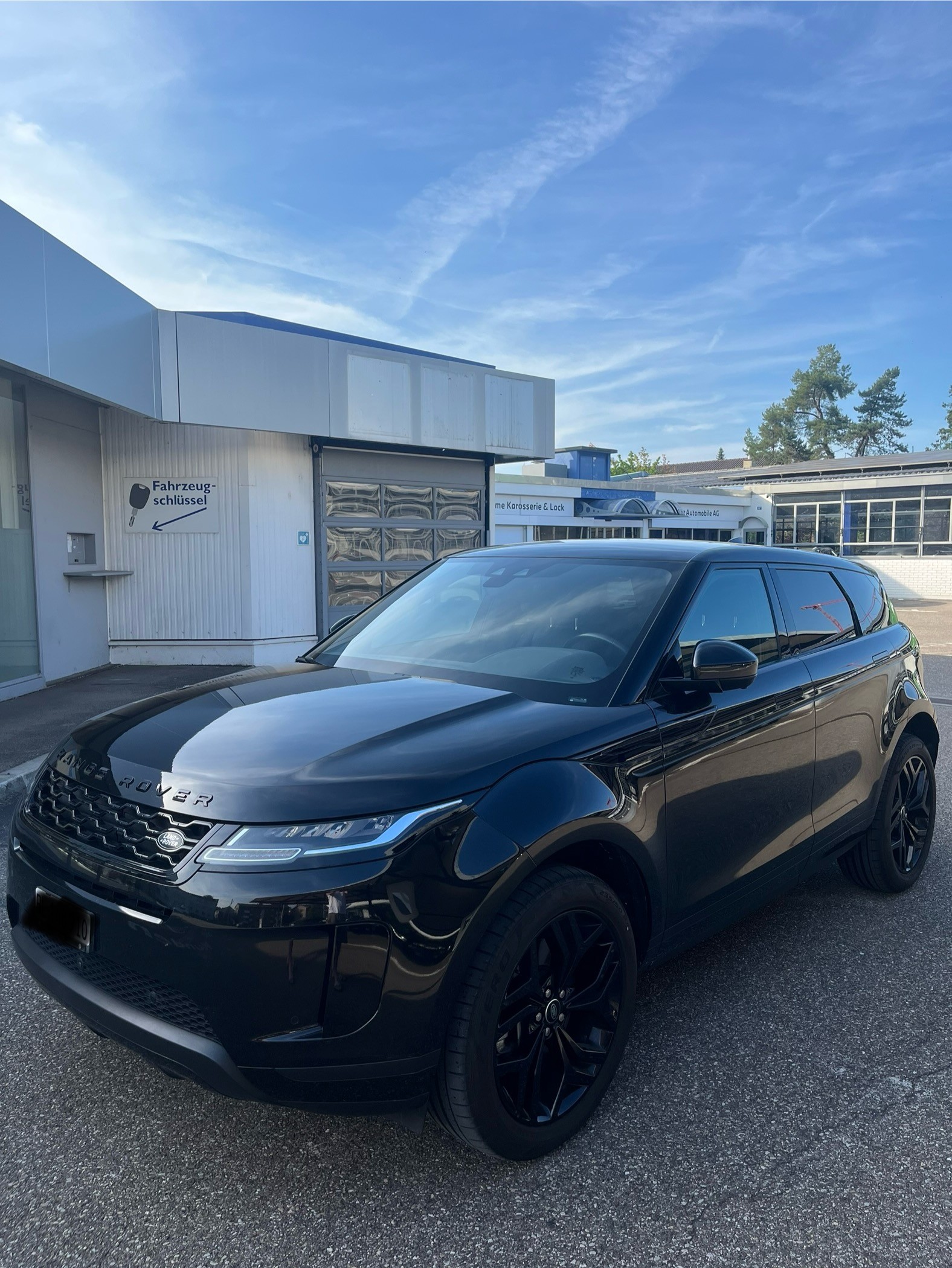 LAND ROVER Range Rover Evoque P 200 MHEV HSE AT9 ALL BLACK EDITION - 8-fach bereift-image-0