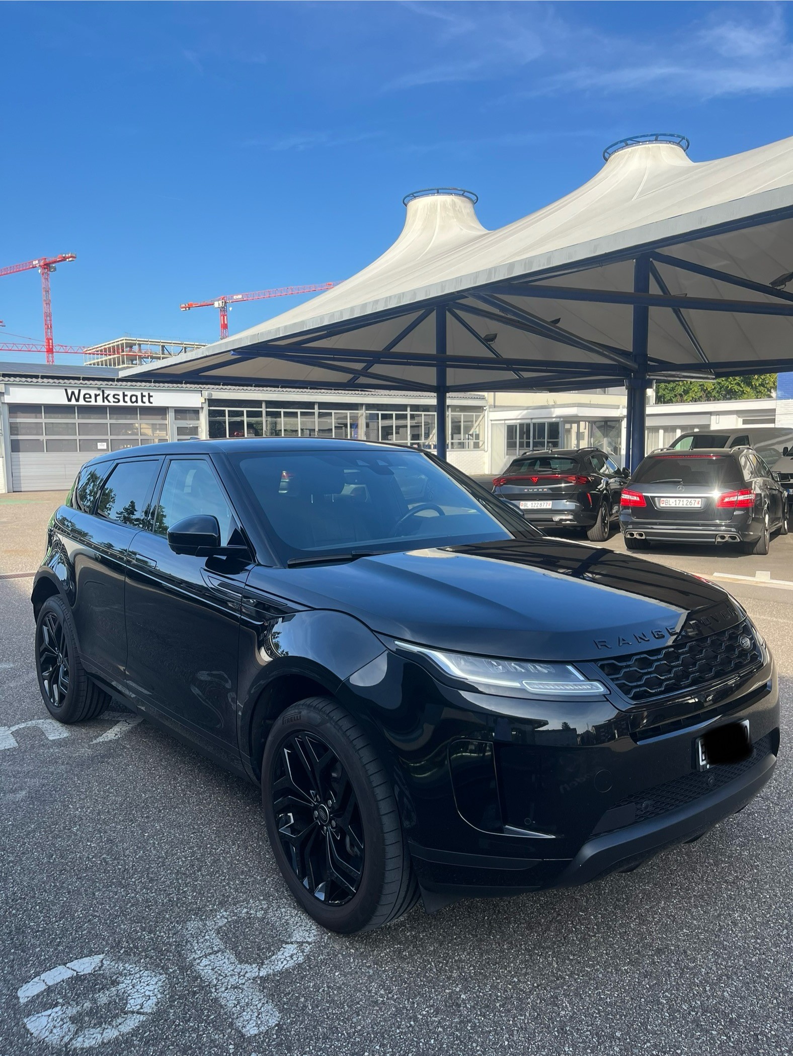 LAND ROVER Range Rover Evoque P 200 MHEV HSE AT9 ALL BLACK EDITION - 8-fach bereift-image-1