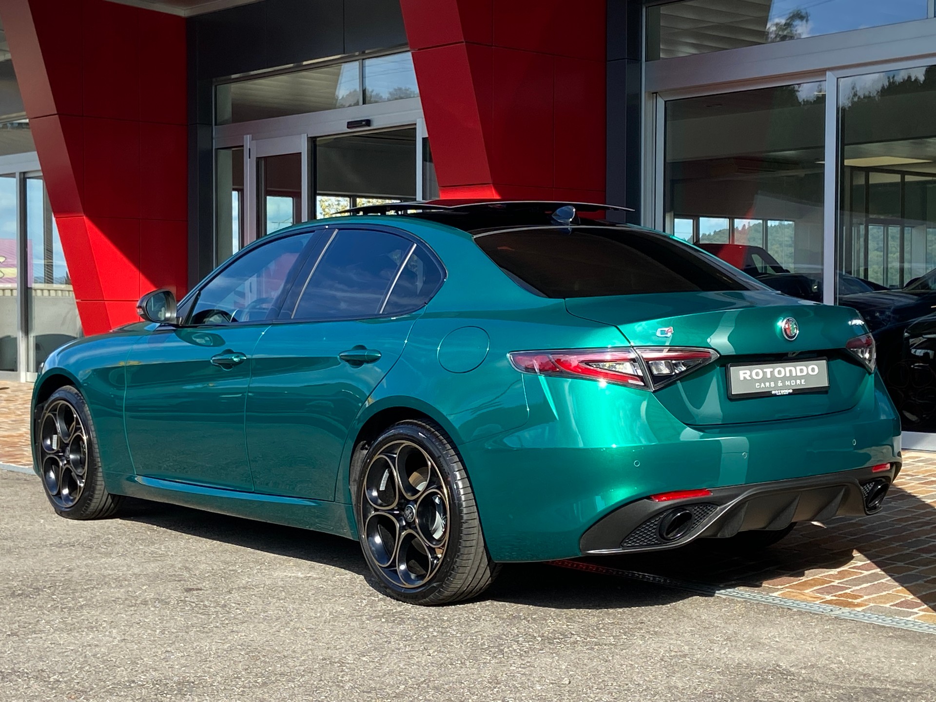 ALFA ROMEO Giulia 2.0 Intensa Sky Q4 AT8-image-17