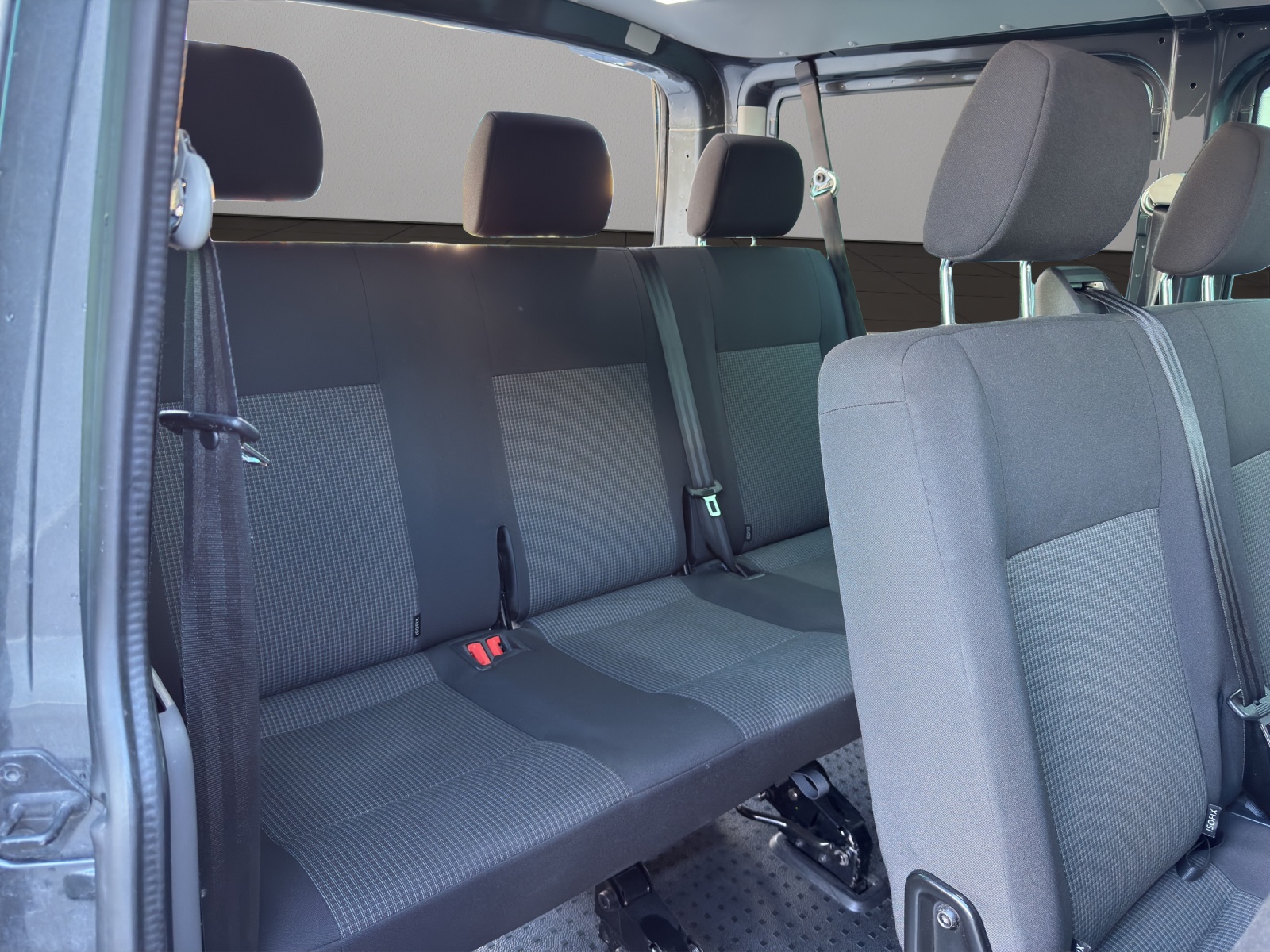 VW T6.1 2.0 TDI DSG-image-19
