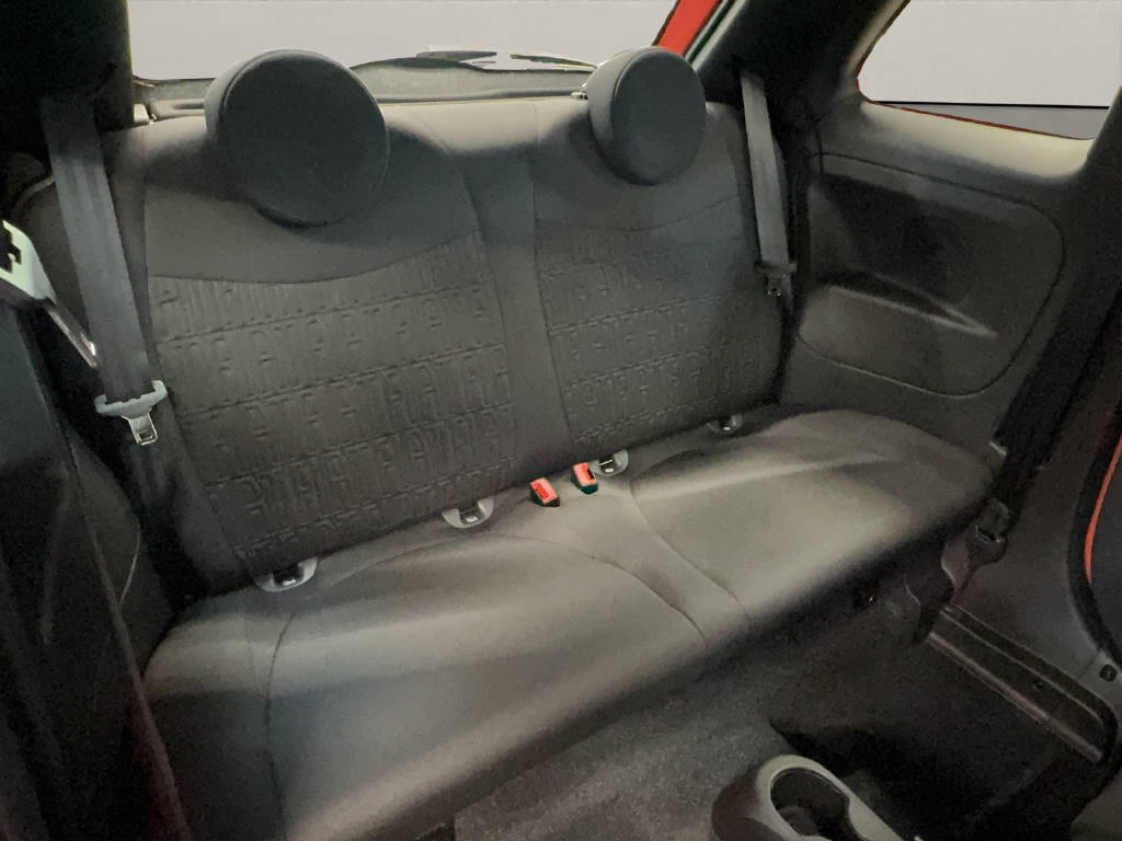 FIAT 500 1.0 Hybrid Cult-image-9