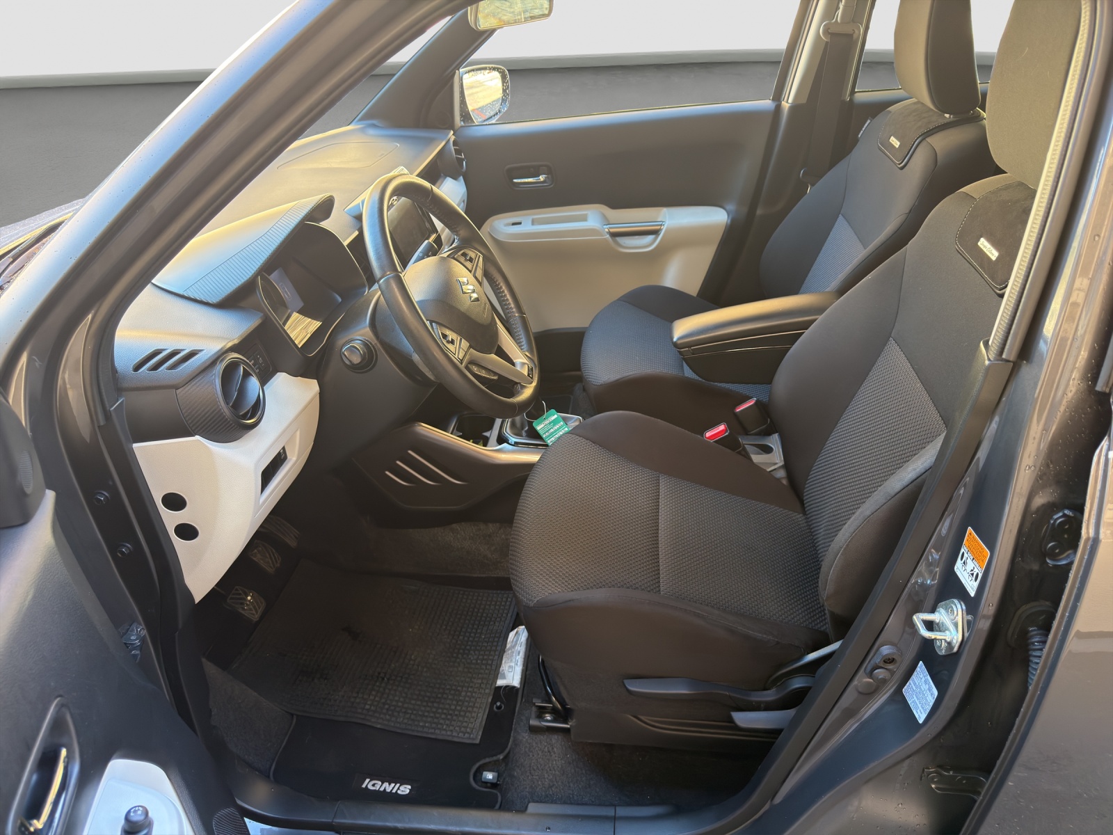 SUZUKI Ignis 1.2i Sergio Cellano Top 4x4-image-5