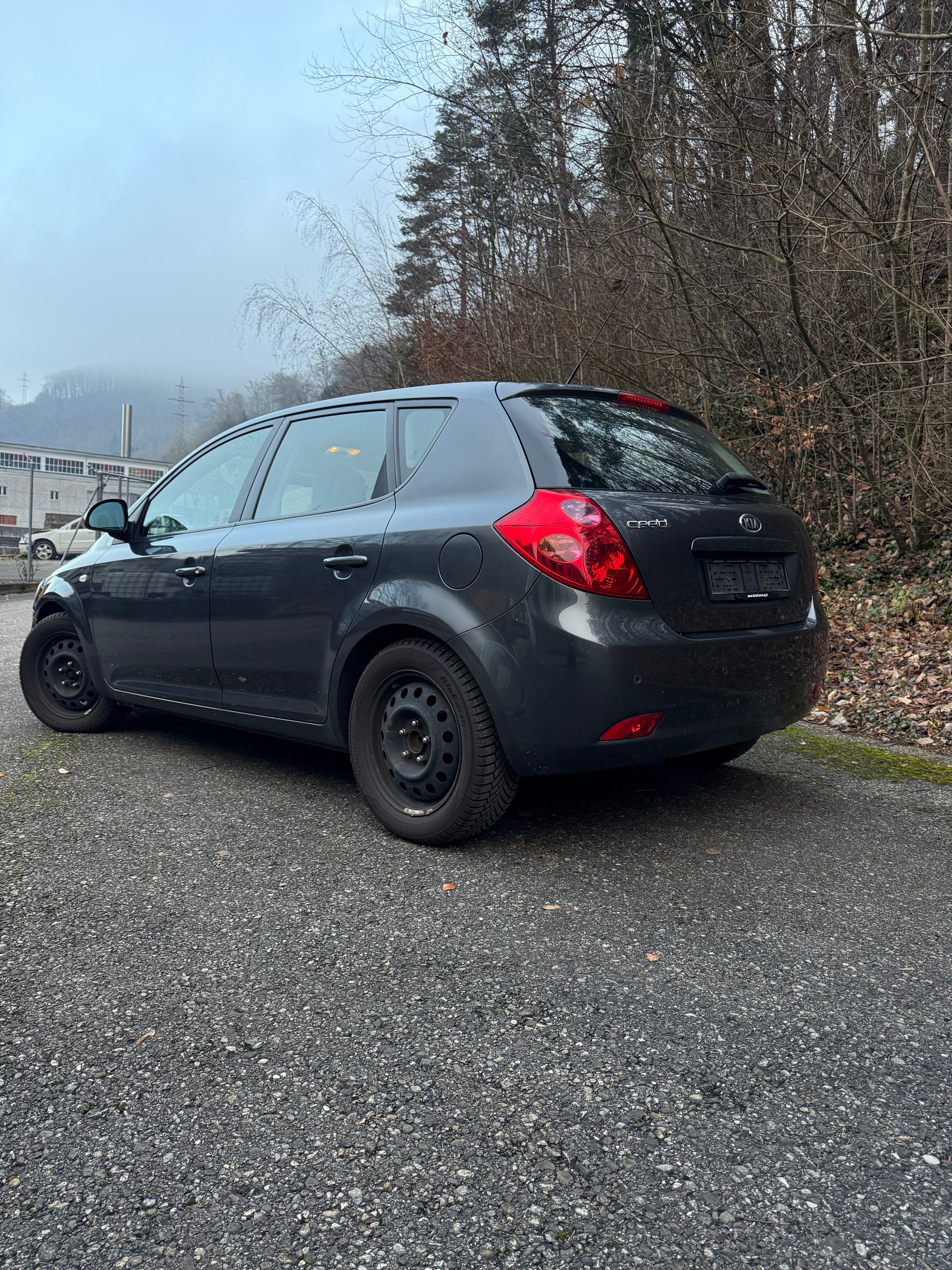 KIA Cee'd 2.0 16V Style-image-3