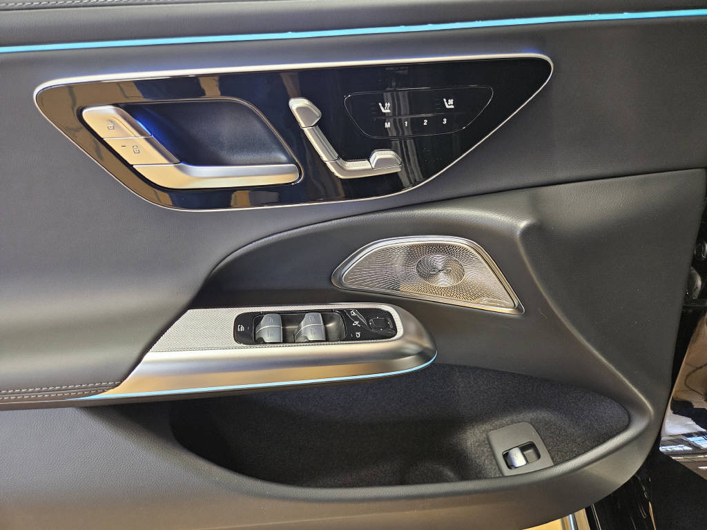 MERCEDES-BENZ E 450 d 4Matic AMG Line Limousine-image-9