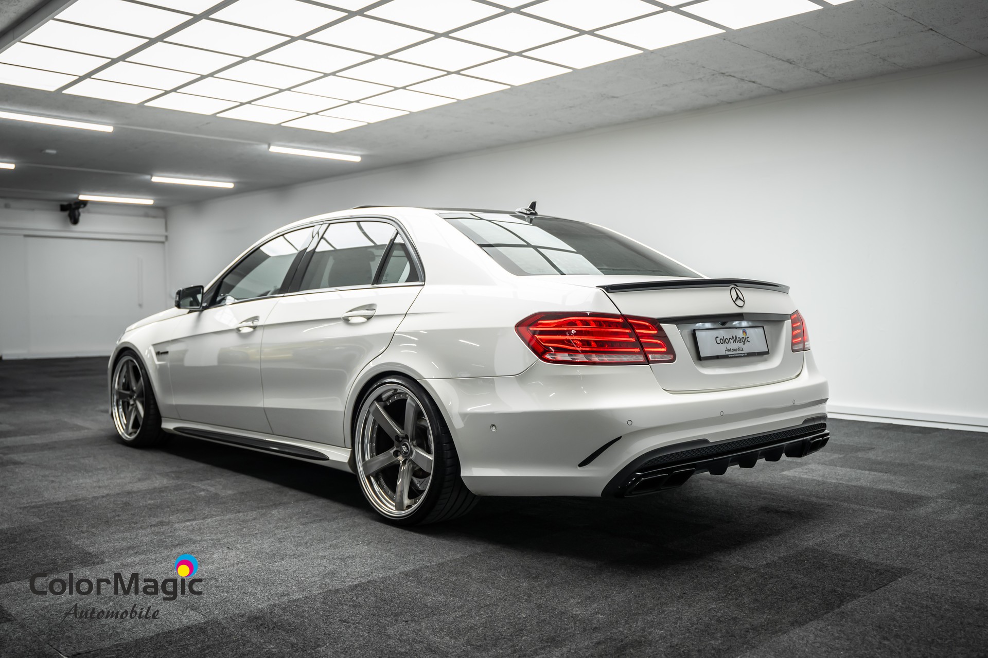 MERCEDES-BENZ * E 63 AMG 4Matic * 720PS * 1000NM * PP-PERFORMANCE * LEASING AB 443.- *-showroom-element-3