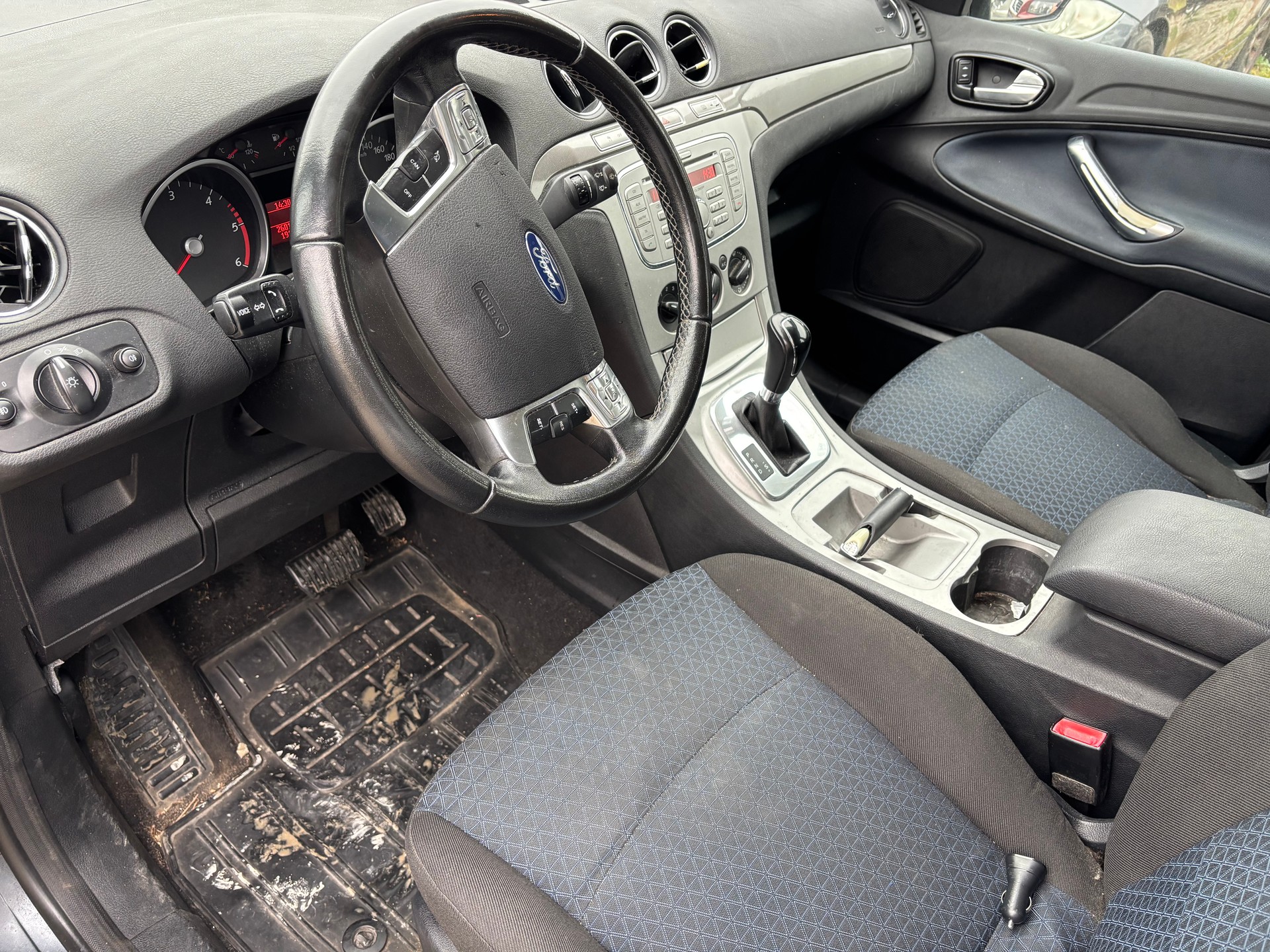 FORD S-Max 2.0 TDCi Titanium Automatic-image-8