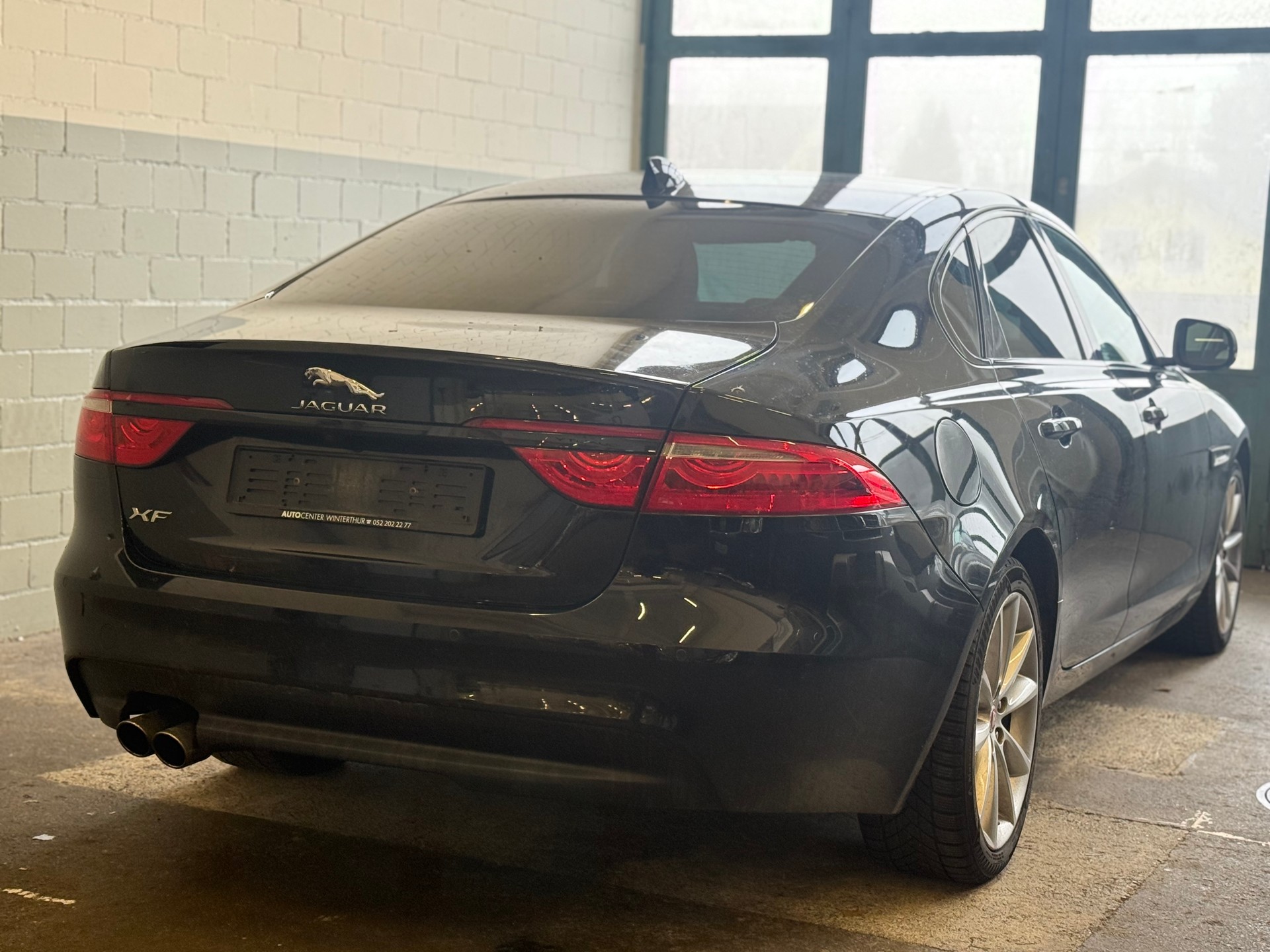 JAGUAR XF 20d Prestige Automatic-image-5