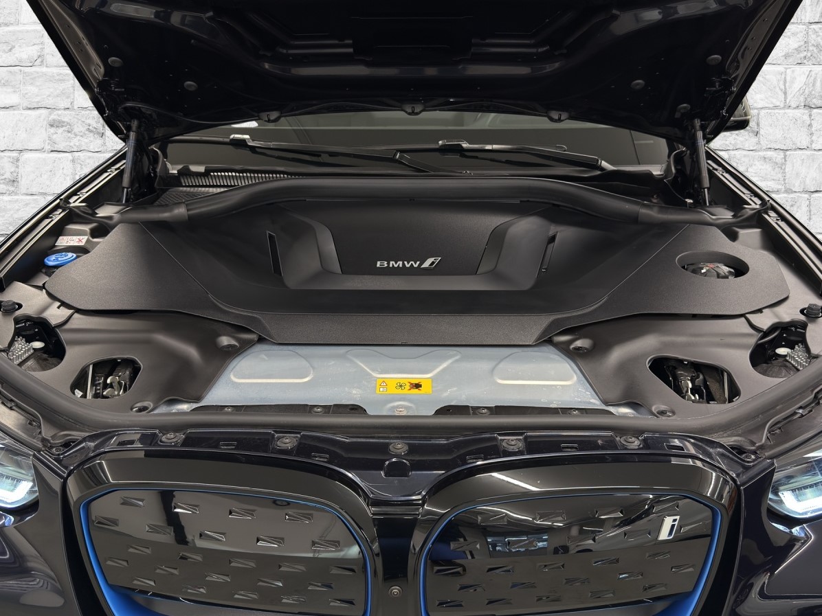 BMW iX3 Impressive-image-23