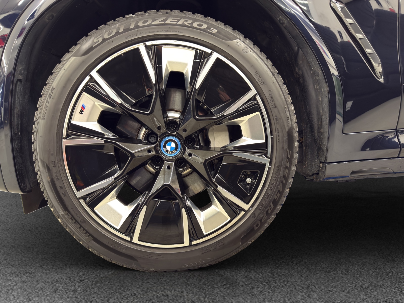 BMW iX3 Impressive-image-8