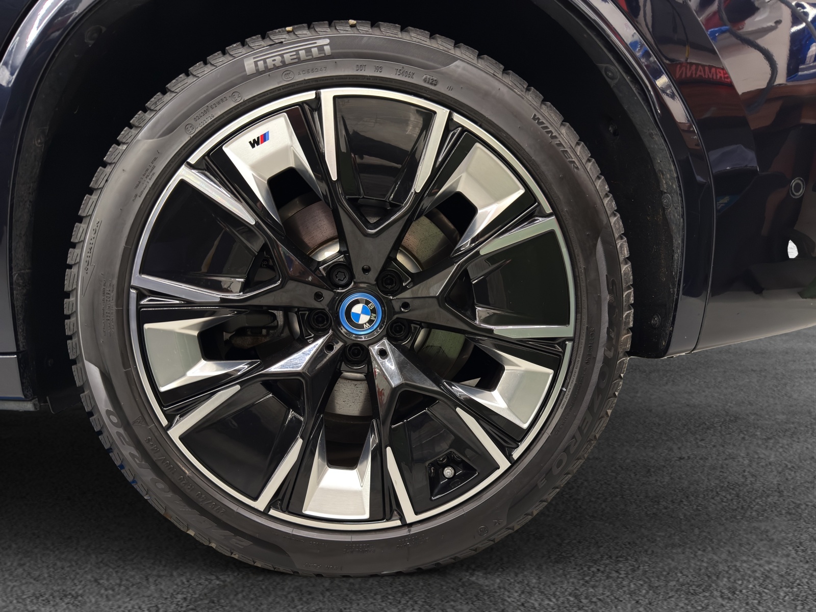 BMW iX3 Impressive-image-9