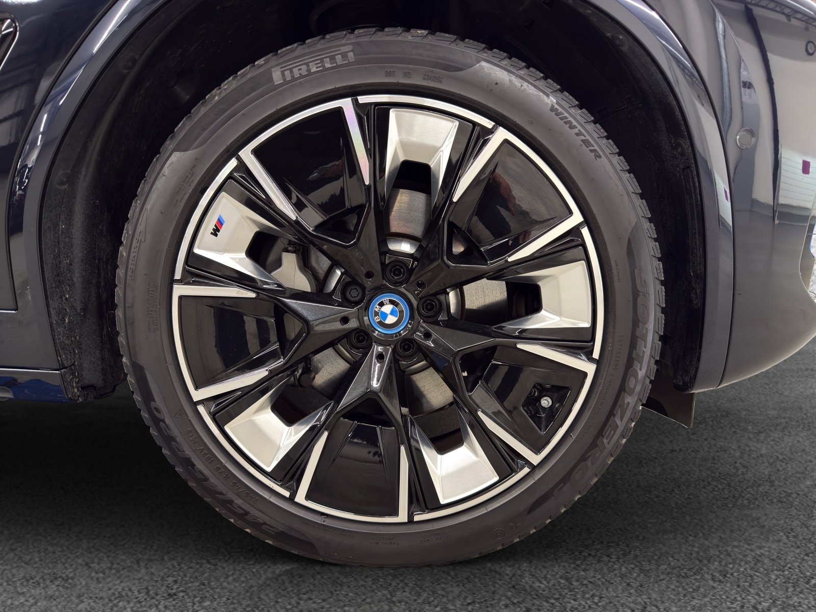 BMW iX3 Impressive-image-11