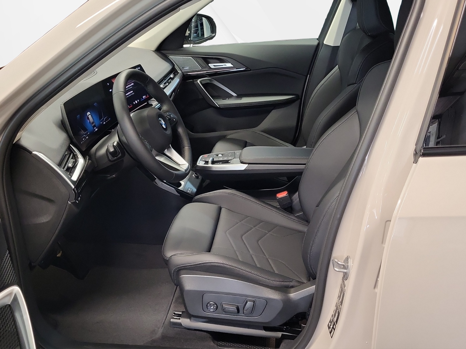 BMW X1 xDrive 20d 48V-image-9