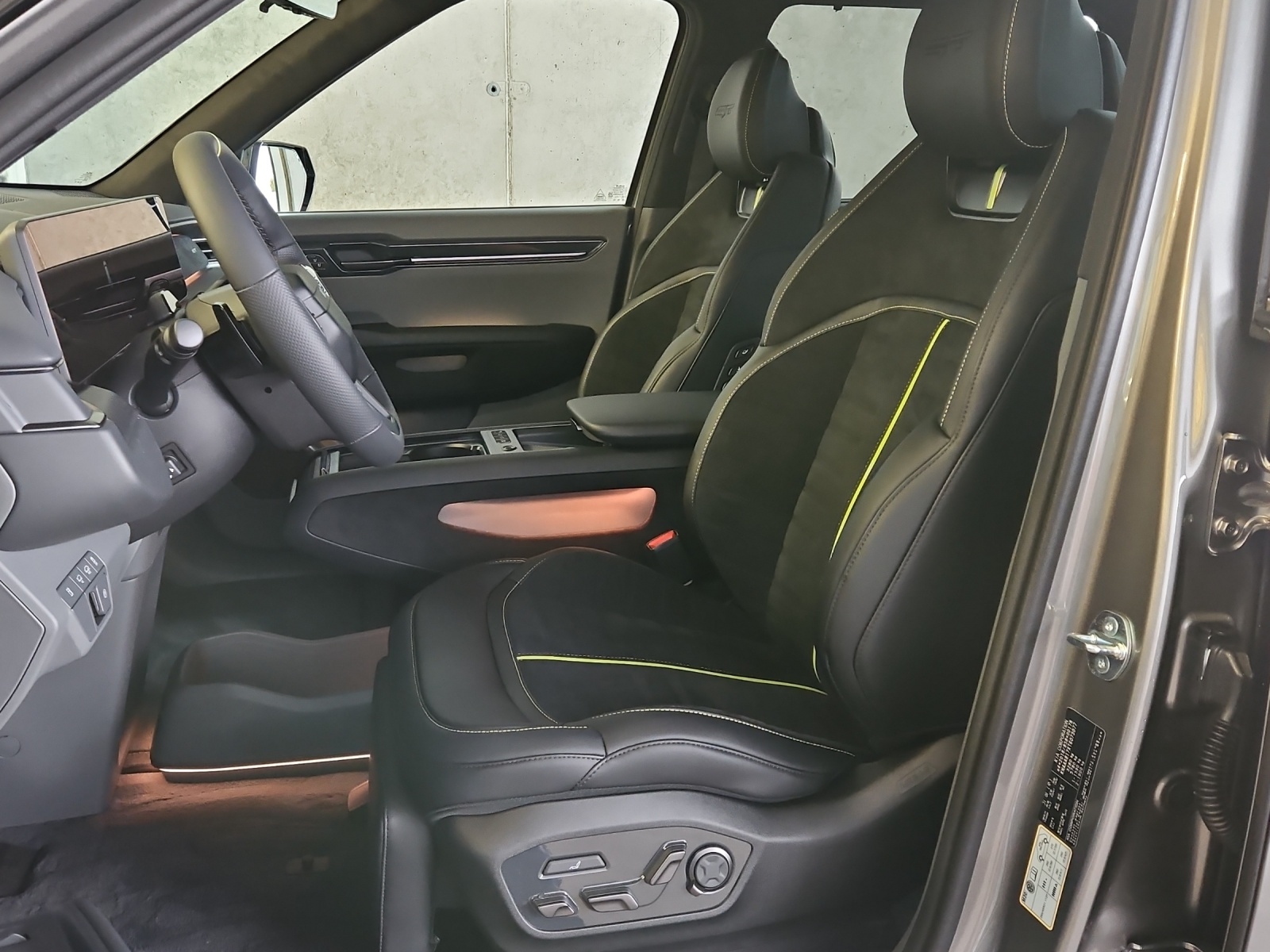 KIA EV9 99.8 kWh GT 4x4-image-6
