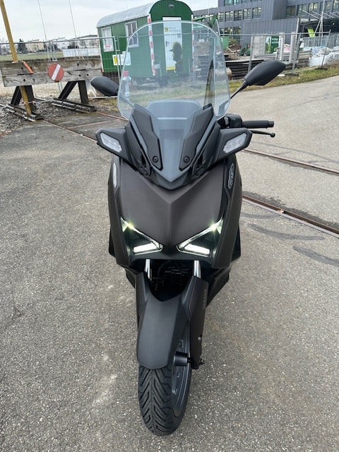 YAMAHA X-Max YP 125 Tech Max-showroom-element-2