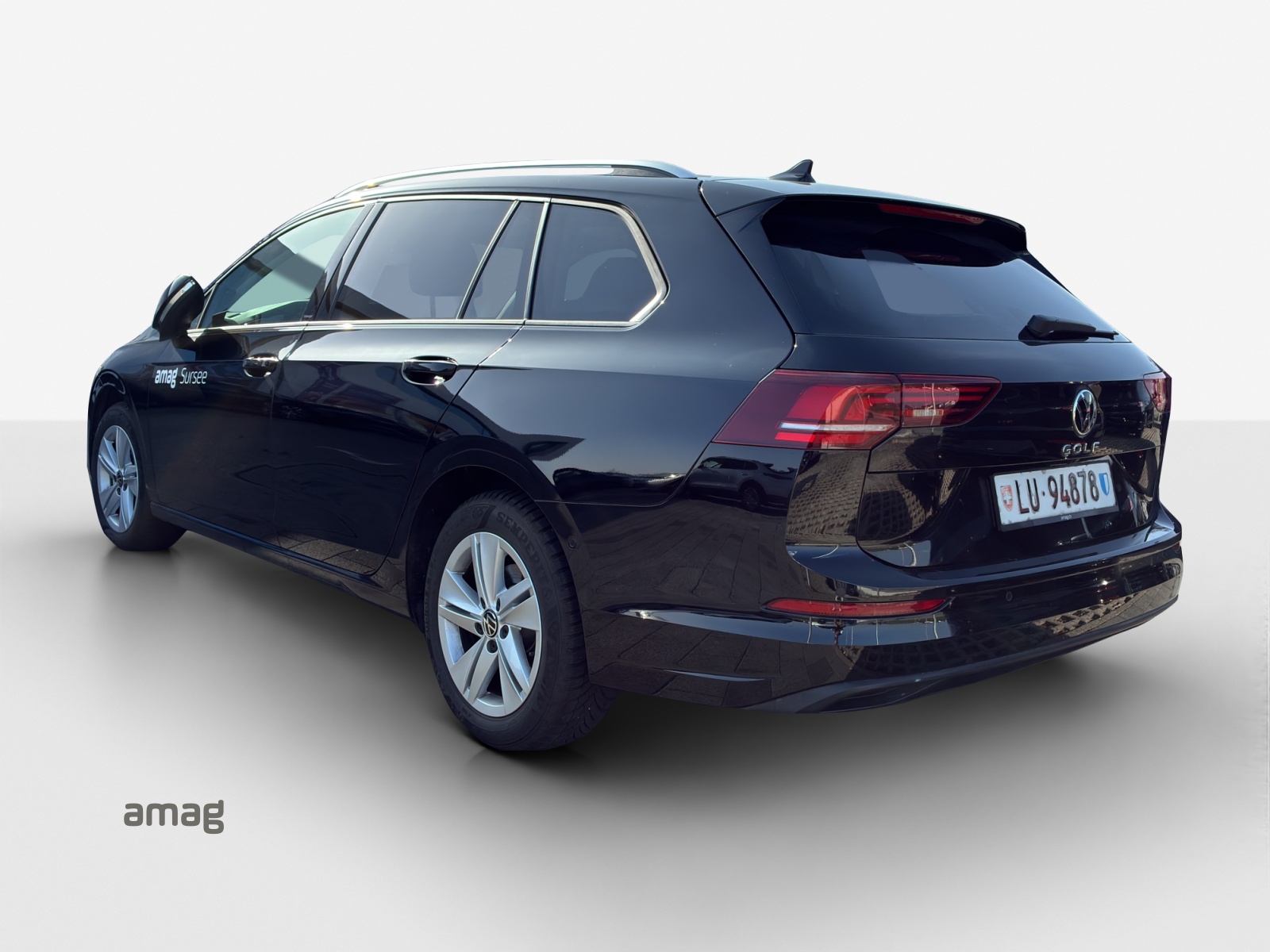 VW Golf Variant 2.0 TDI Life DSG-image-2