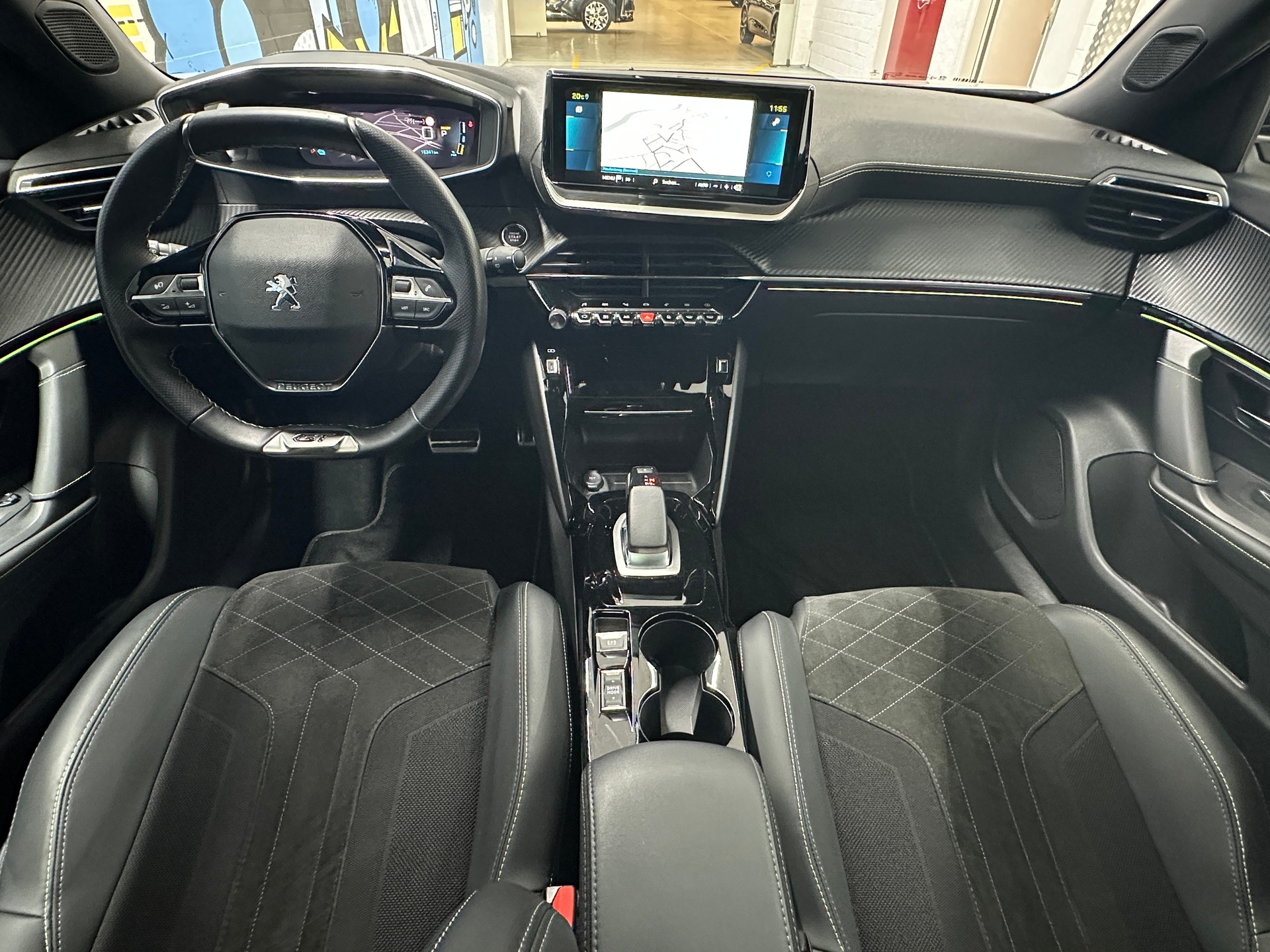 PEUGEOT 2008 e GT Pack-image-9