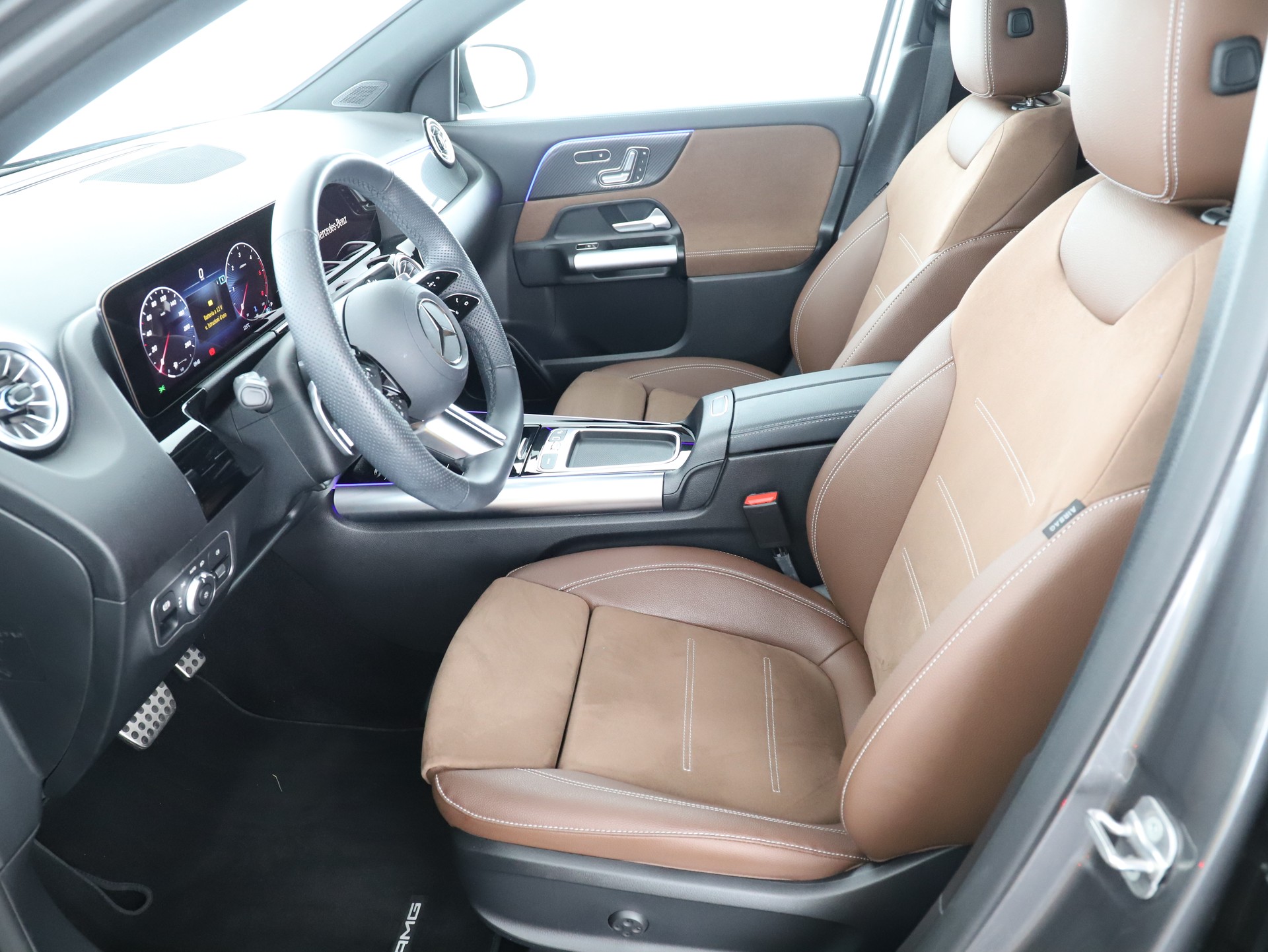MERCEDES-BENZ GLA 220d 4M Swiss Star-image-9