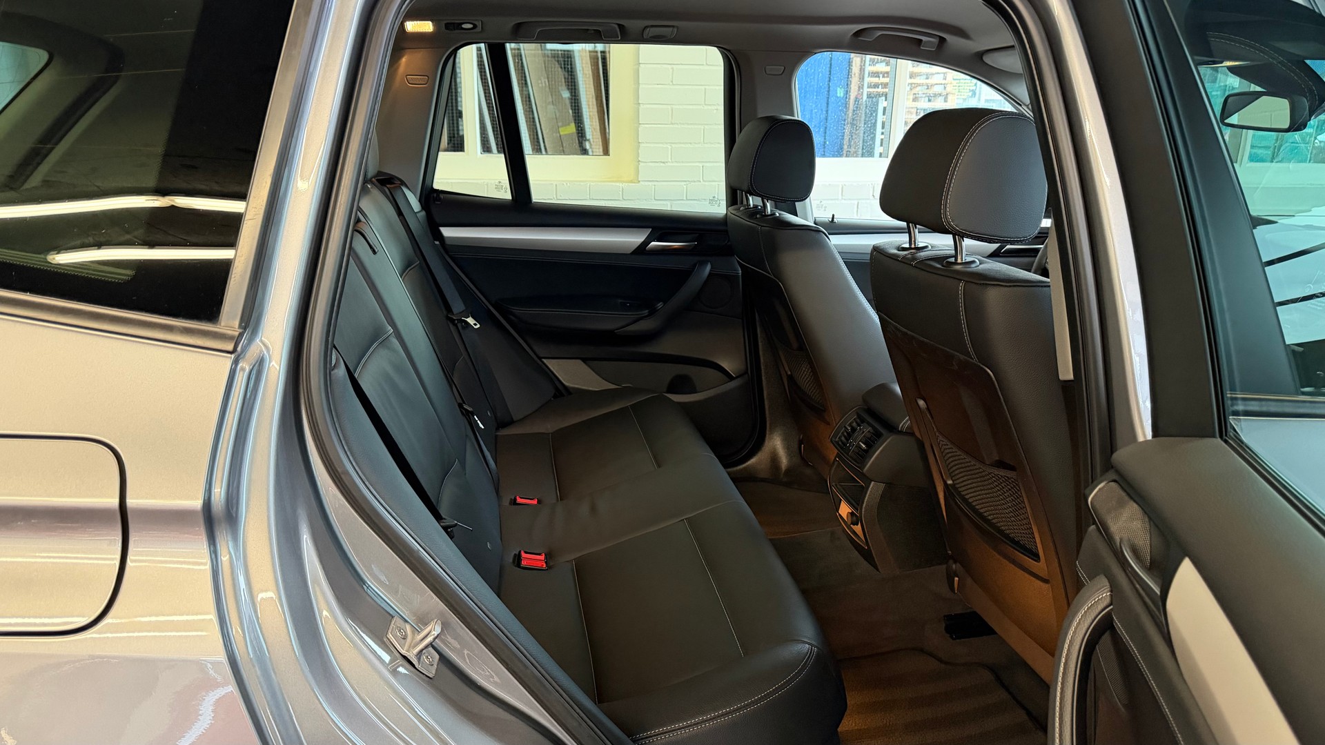 BMW X3 xDrive 28i 245PS 4X4 (CH) Steptronic-image-8