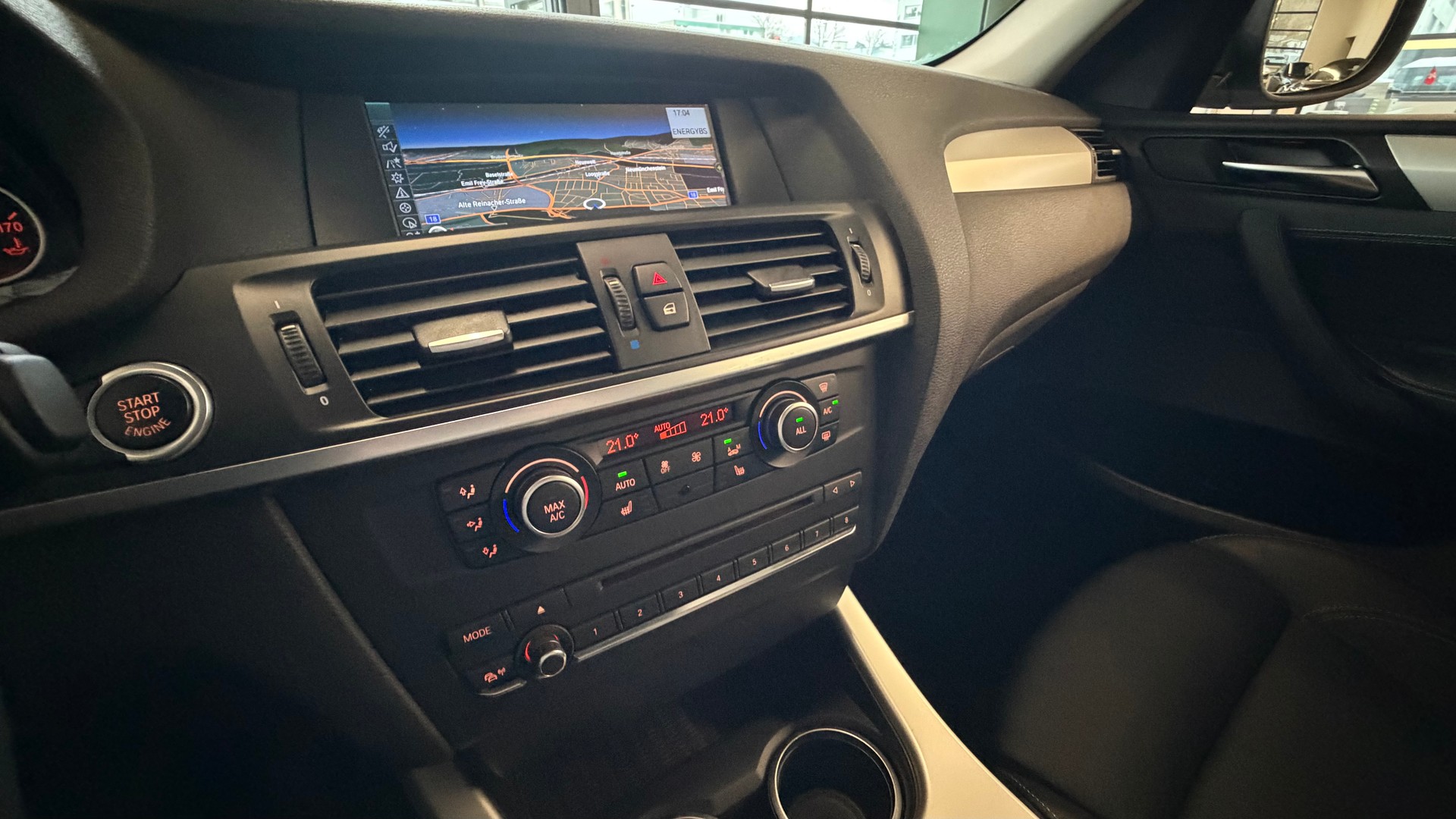 BMW X3 xDrive 28i 245PS 4X4 (CH) Steptronic-image-16