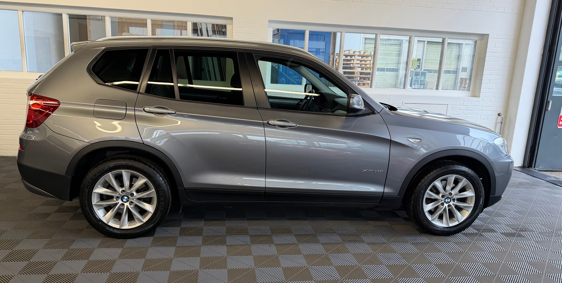 BMW X3 xDrive 28i 245PS 4X4 (CH) Steptronic-image-1