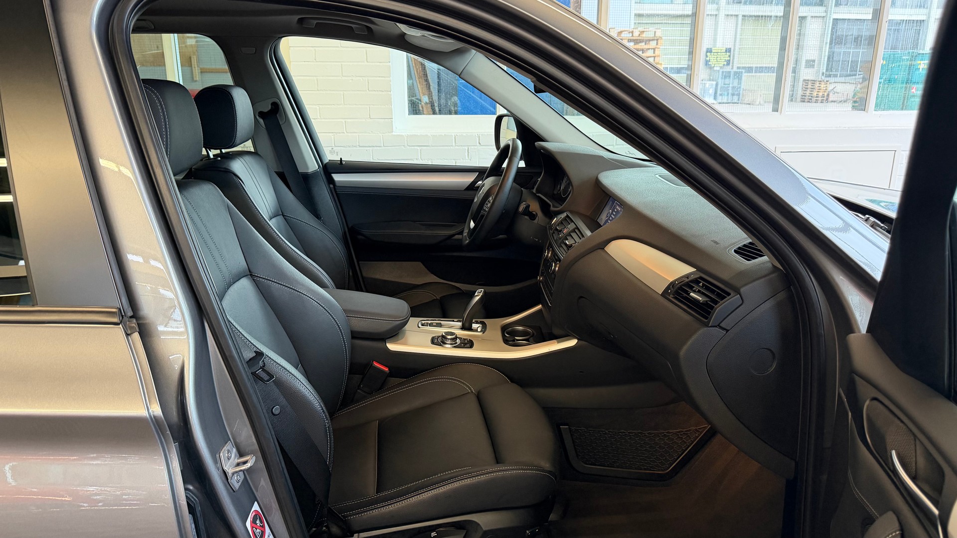 BMW X3 xDrive 28i 245PS 4X4 (CH) Steptronic-image-7