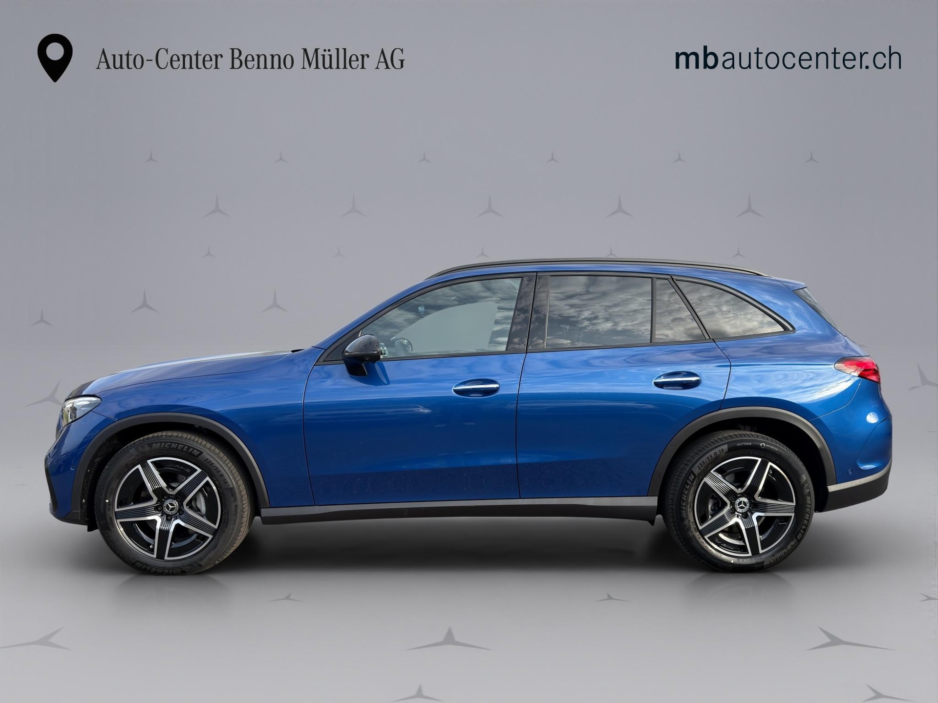 MERCEDES-BENZ GLC 220 d AMG Line 4matic-image-2