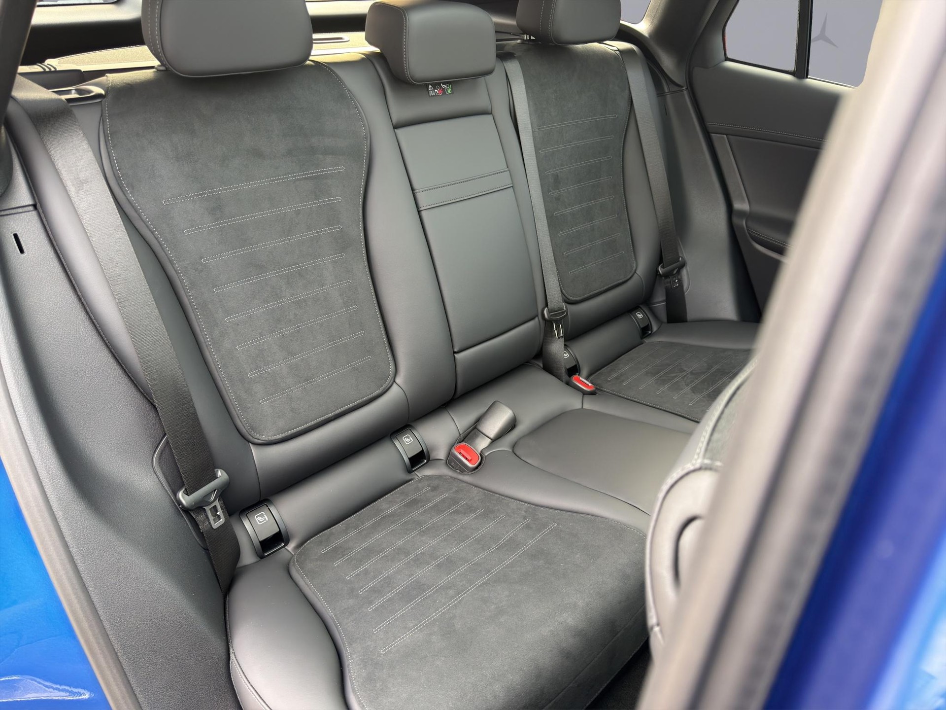 MERCEDES-BENZ GLC 220 d AMG Line 4matic-image-15