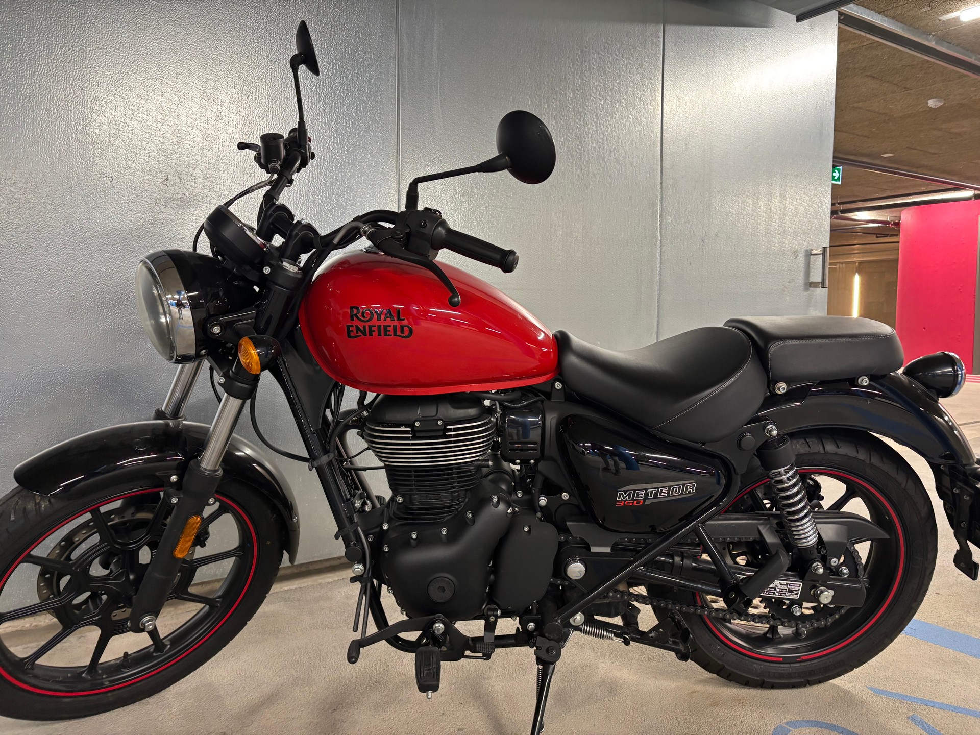 ROYAL ENFIELD Meteor Fireball