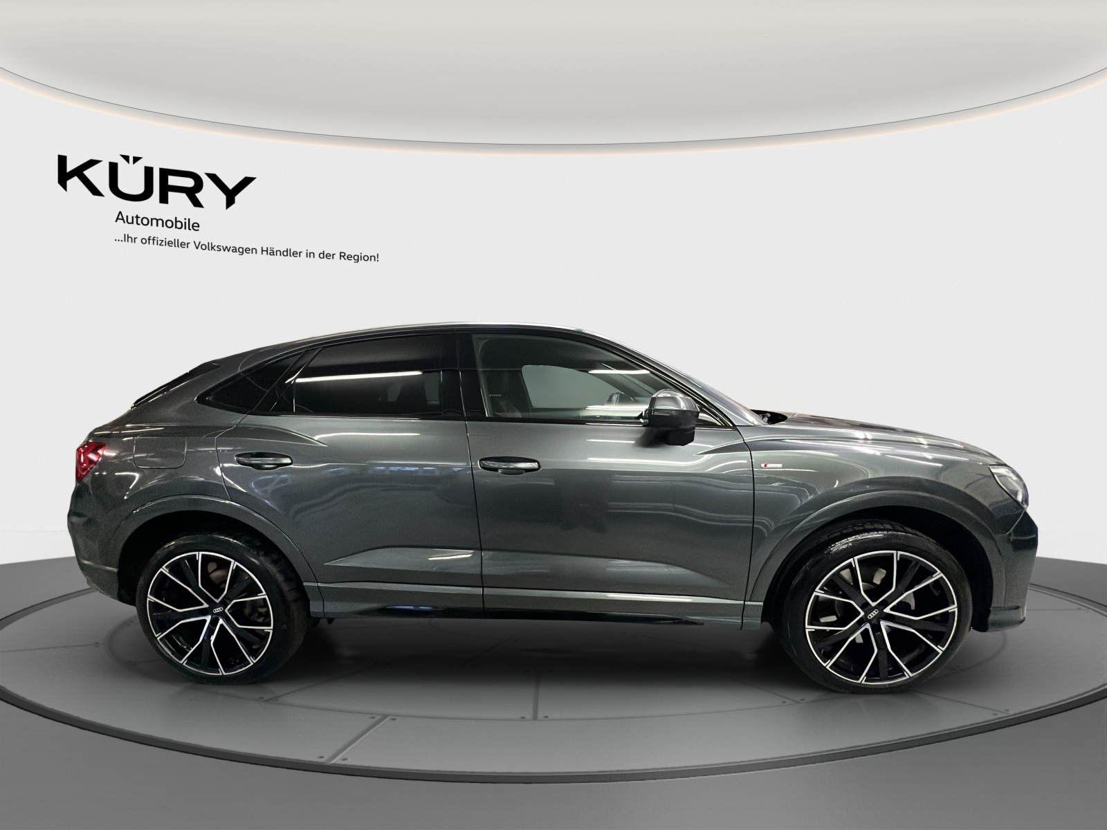 AUDI Q3 Sportback 45 TFSI e S line S-tronic-showroom-element-3