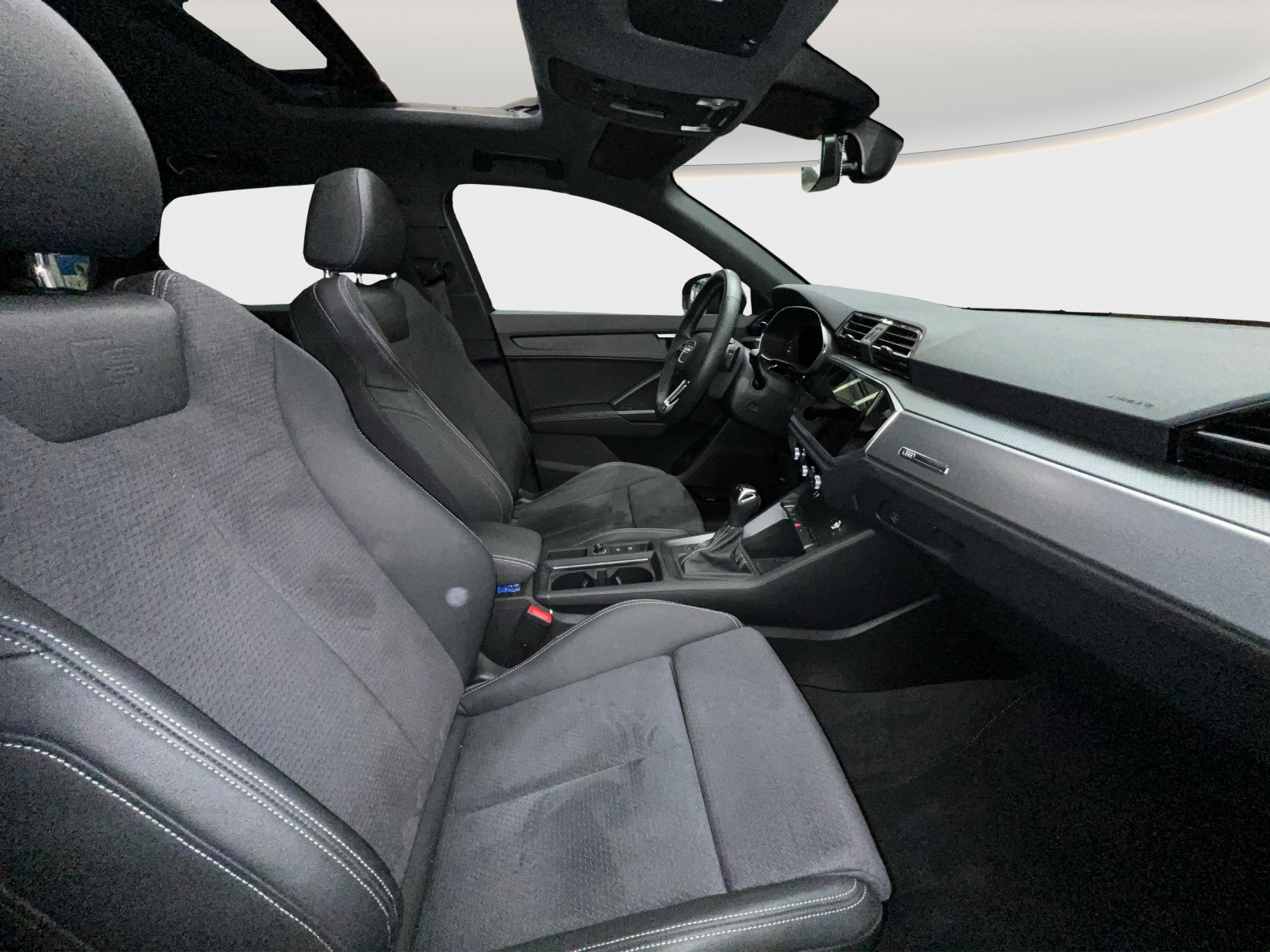AUDI Q3 Sportback 45 TFSI e S line S-tronic-image-9