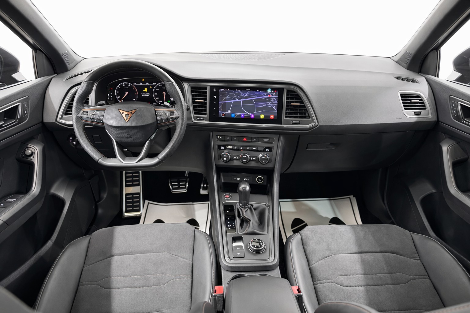 CUPRA Ateca 2.0TSI 4Drive DSG * Panorama-Glasdach *-image-7