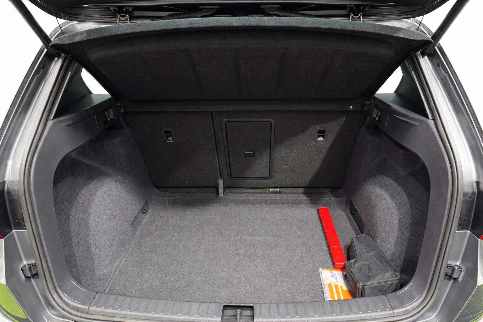 CUPRA Ateca 2.0TSI 4Drive DSG * Panorama-Glasdach *-image-15