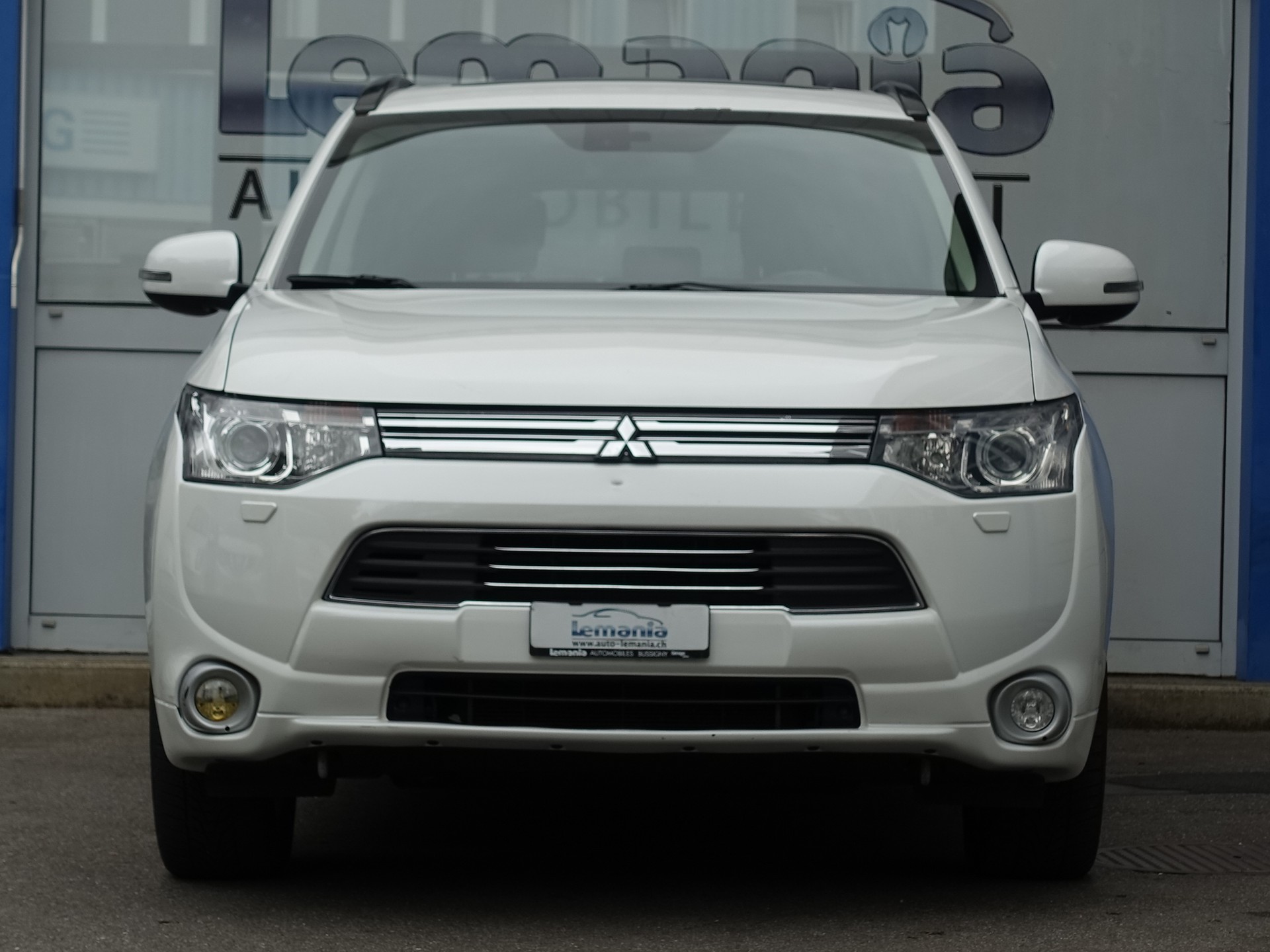 MITSUBISHI Outlander 2.0 PHEV Navigator eAssist-image-2