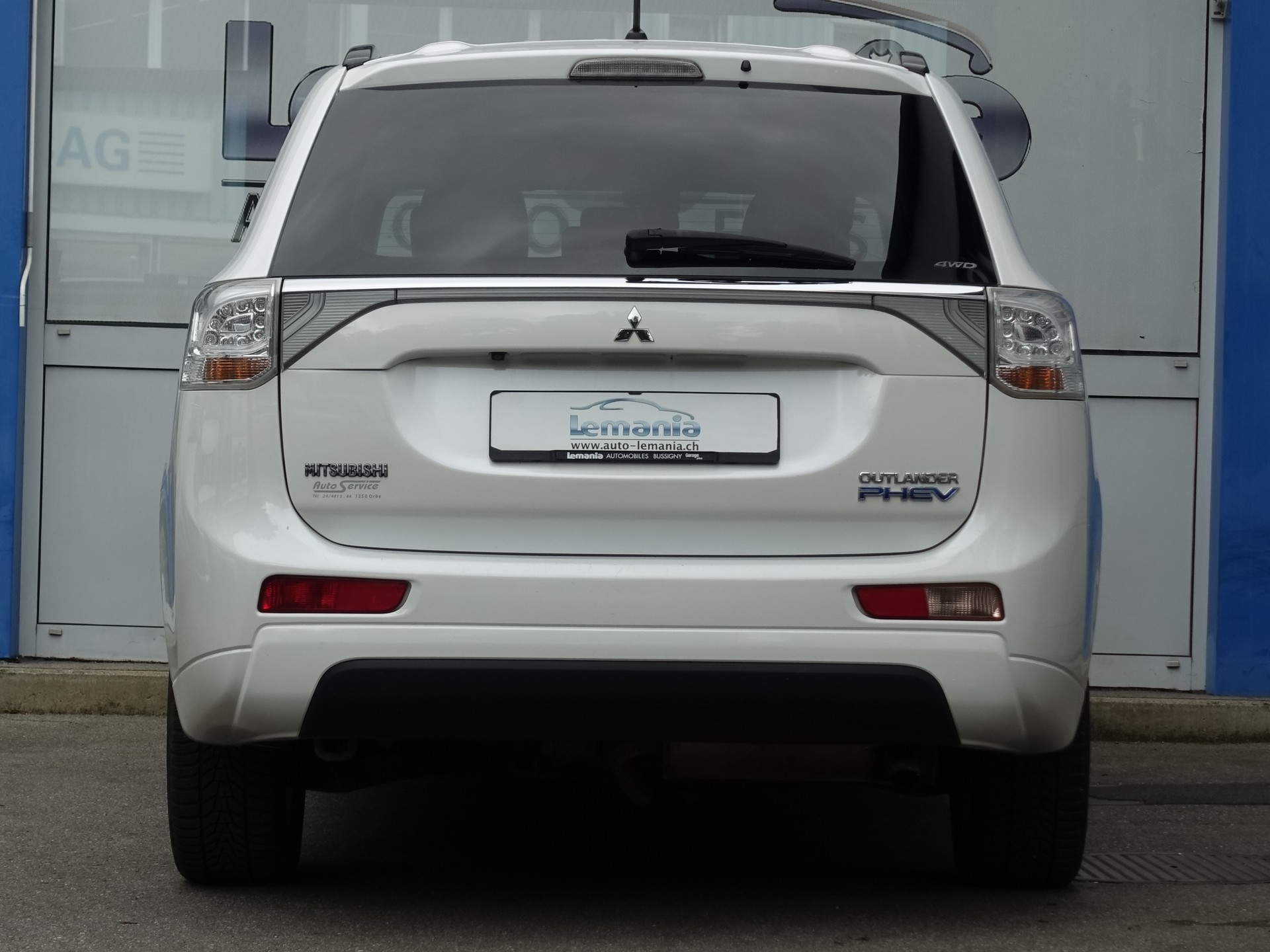 MITSUBISHI Outlander 2.0 PHEV Navigator eAssist-image-5