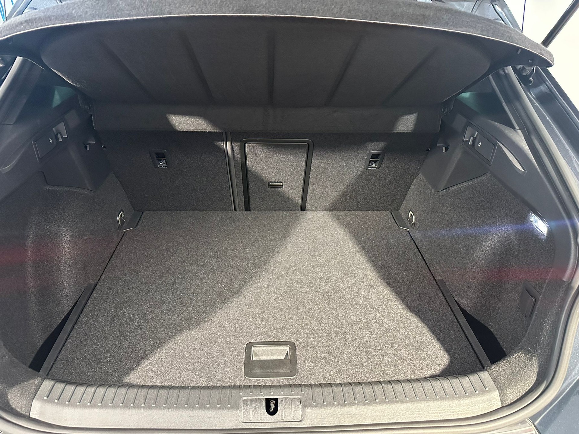 CUPRA Formentor2.0TSI VZ 4D DS-image-4