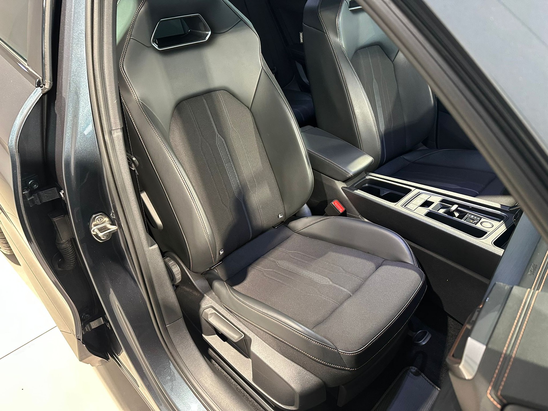 CUPRA Formentor2.0TSI VZ 4D DS-image-6