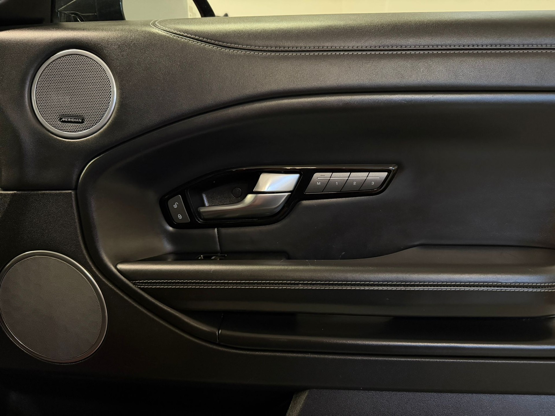 LAND ROVER Range Rover Evoque 2.0 TD4 HSE Dynamic AT9-image-12